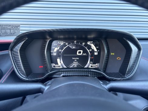 Used 2015 Alfa Romeo 4C Coupe w/ Leather Interior Group image 16