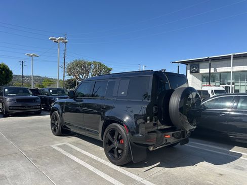 Used 2024 Land Rover Defender 110 X image 4