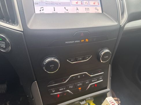 Used 2019 Ford Edge SEL w/ Equipment Group 201A image 13