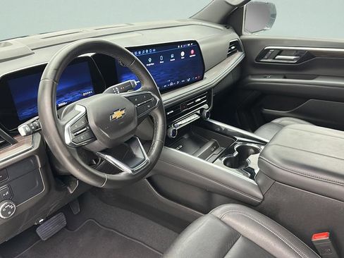 Used 2025 Chevrolet Tahoe LT AWD/4WD image 12