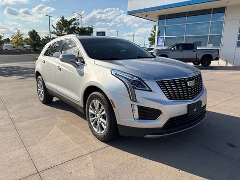 Used 2020 Cadillac XT5 Premium Luxury FWD image 3