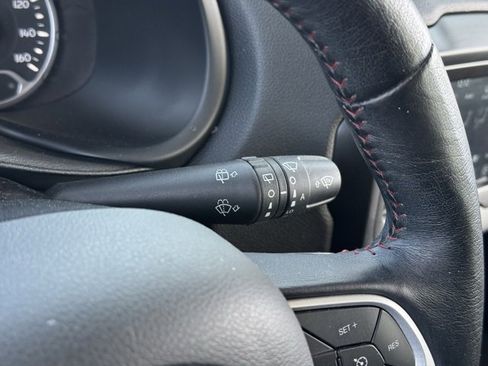 Used 2020 Jeep Renegade Trailhawk w/ Cold Weather Group image 27