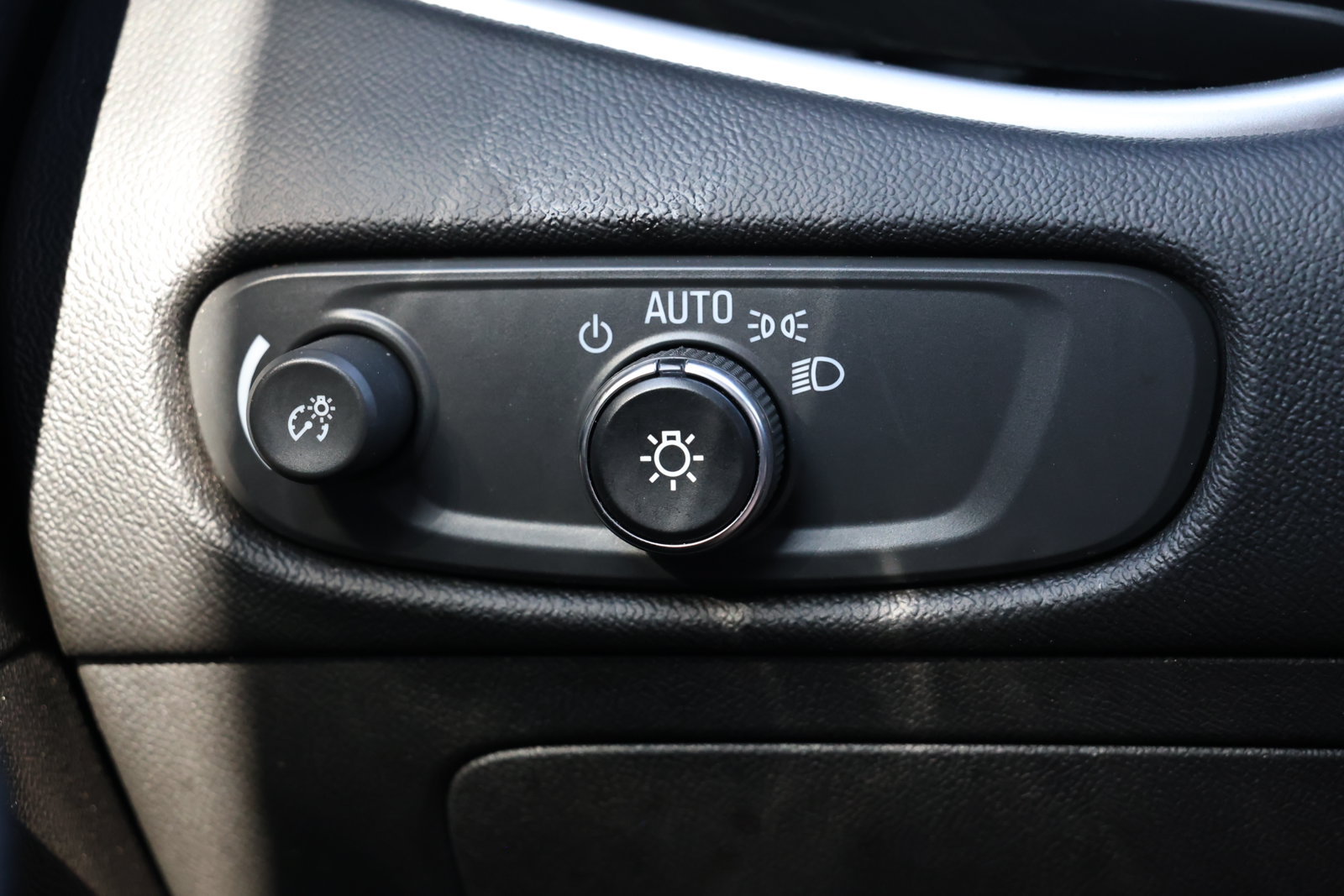 Used 2025 Chevrolet Malibu LT FWD image 24