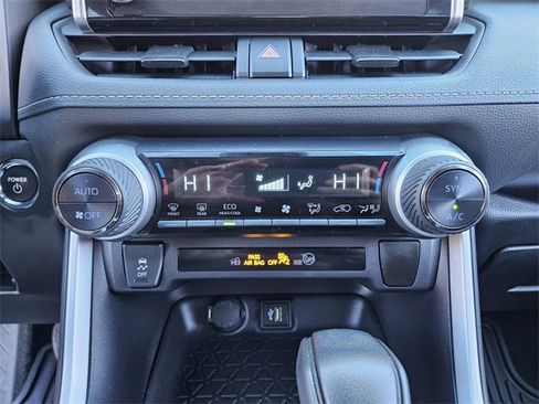 Used 2024 Toyota RAV4 XLE image 23
