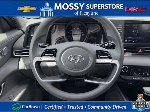 Used 2023 Hyundai Elantra SEL w/ Cargo Package FWD image 18