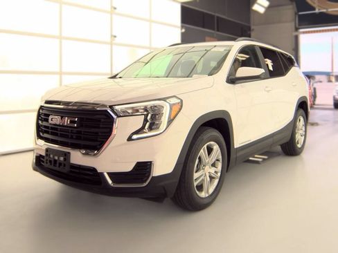 Used 2023 GMC Terrain SLE w/ Driver Convenience Package AWD/4WD image 1