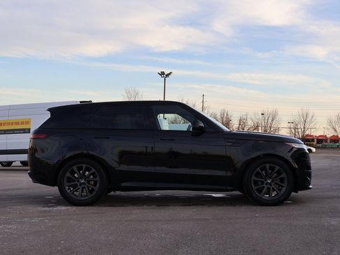 Used 2024 Land Rover Range Rover Sport Dynamic SE image 4