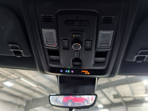 Used 2023 Chevrolet Tahoe High Country AWD/4WD image 13