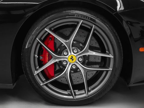 Certified 2017 Ferrari F12 Berlinetta RWD image 12