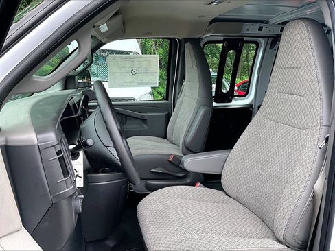 New 2026 Chevrolet Express 2500 w/ Enhanced Convenience Package RWD image 11