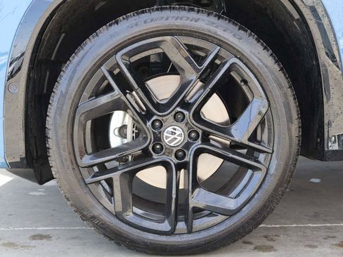 Used 2026 Volkswagen Tiguan SE R-Line image 6