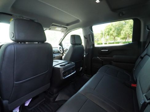 Used 2022 GMC Sierra 1500 SLT w/ SLT Premium Plus Package AWD/4WD image 25