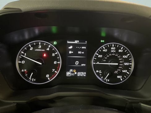 Used 2025 Subaru Forester Premium image 18