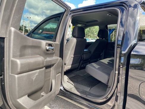 Certified 2022 Chevrolet Silverado 1500 Custom image 24