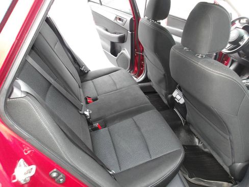 Used 2018 Subaru Outback 2.5i Premium image 12