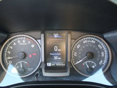 Used 2018 Toyota Tacoma TRD Off-Road RWD image 22