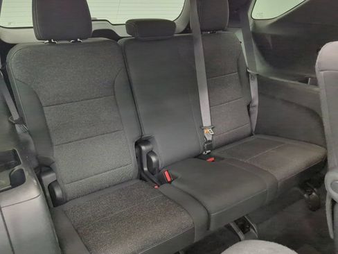Used 2024 Chevrolet Traverse LT w/ Enhanced Driving Package FWD image 31