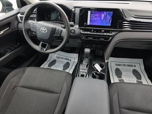 Used 2025 Toyota Camry LE FWD image 18