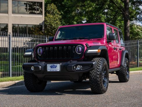 Used 2024 Jeep Wrangler Unlimited Sport AWD/4WD image 2