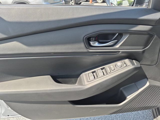 Used 2025 Honda Accord SE image 11