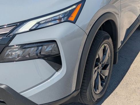 New 2026 Nissan Rogue SV FWD image 9