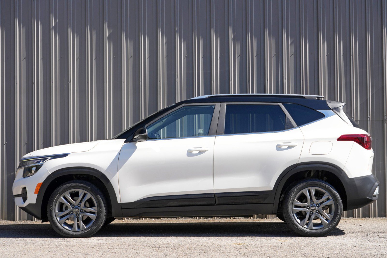 Used 2021 Kia Seltos S FWD image 8