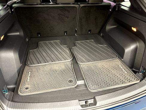 Used 2021 Volkswagen Atlas Cross Sport SEL Premium R-Line image 36