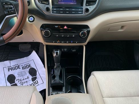 Used 2016 Hyundai Tucson Sport image 11