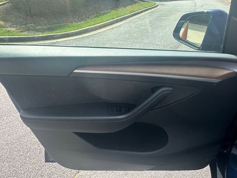 Used 2023 Tesla Model Y 2WD image 68