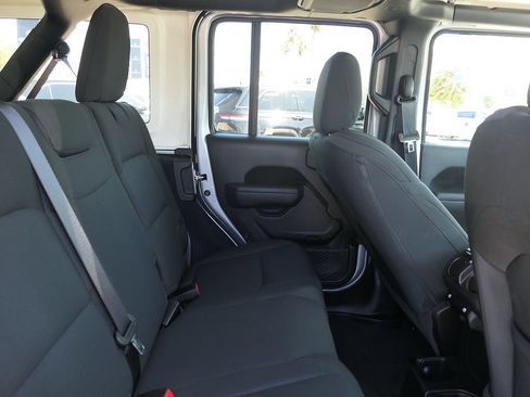 Used 2023 Jeep Wrangler Unlimited Sport AWD/4WD image 22
