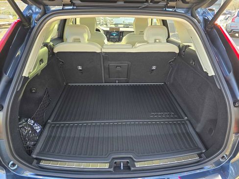 New 2026 Volvo XC60 T8 Ultra w/ Protection Package Premier image 14