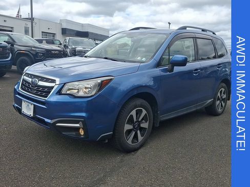 Used 2018 Subaru Forester 2.5i Premium AWD/4WD image 3