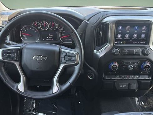 Certified 2022 Chevrolet Silverado 1500 RST image 18