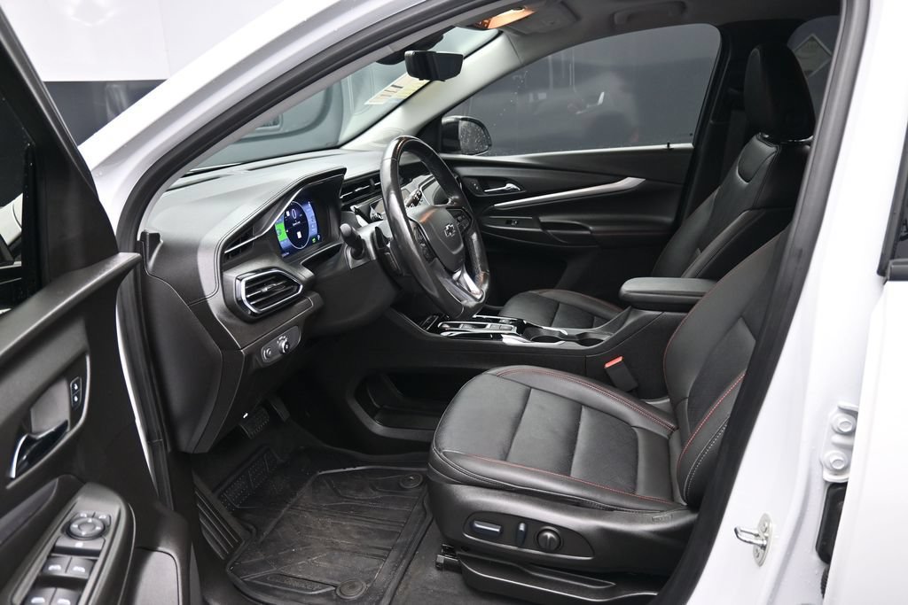 Used 2023 Chevrolet Bolt EUV Premier w/ Sun & Sound Package FWD image 12