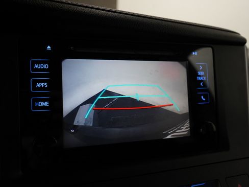 Used 2017 Toyota Sienna SE FWD image 31