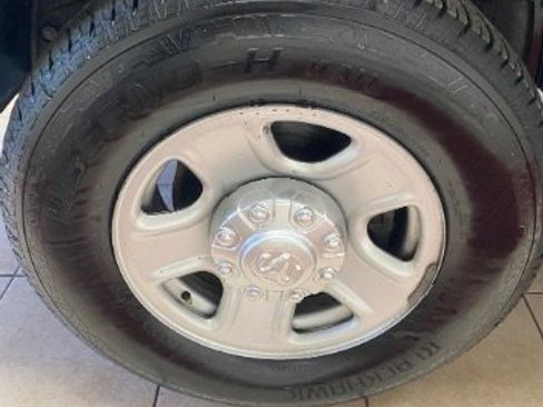 Used 2022 RAM 3500 Tradesman image 27