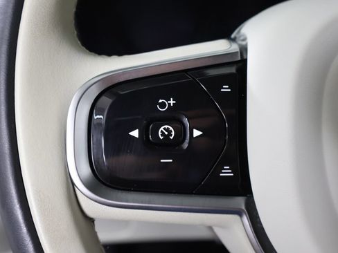 Used 2024 Volvo XC90 B5 Plus AWD/4WD image 51