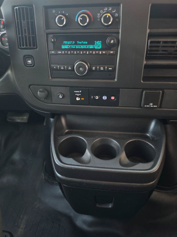 Used 2017 Chevrolet Express 2500 RWD image 15