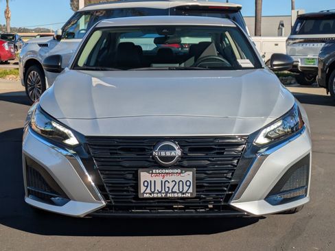 Certified 2025 Nissan Altima 2.5 S image 4