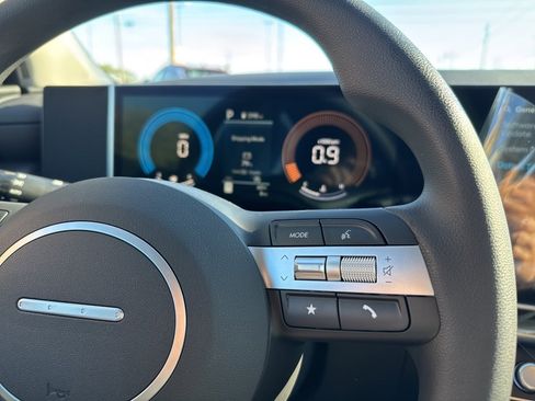 New 2026 Hyundai Tucson SE image 32