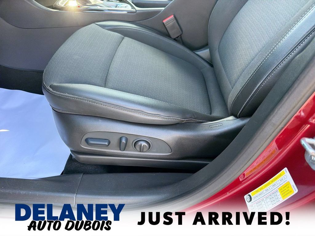 Used 2023 Buick Encore GX Preferred w/ Cold Weather Comfort Package FWD image 18