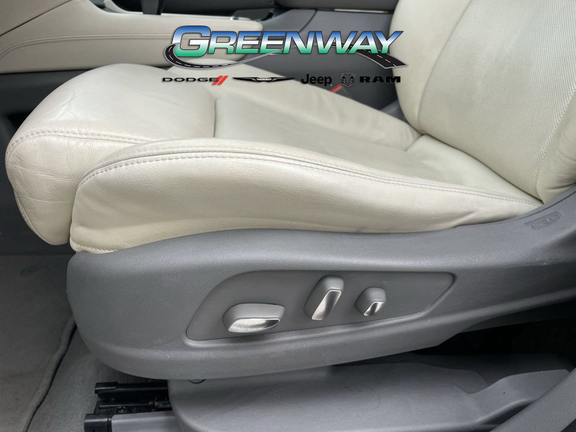 Used 2017 Cadillac XT5 Premium Luxury FWD image 19