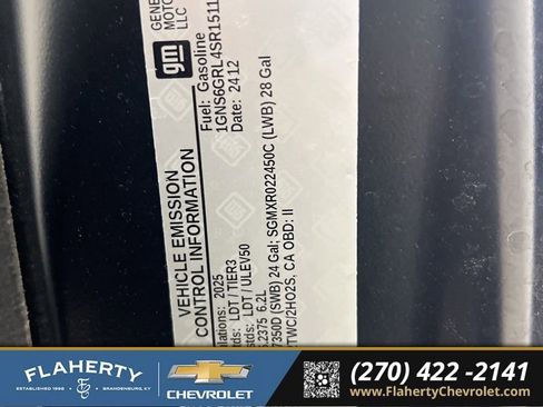 Used 2025 Chevrolet Suburban High Country image 17