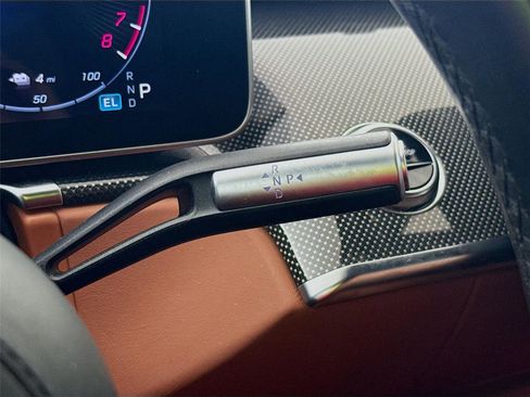 Used 2023 Mercedes-Benz S 580e 4MATIC Sedan image 4