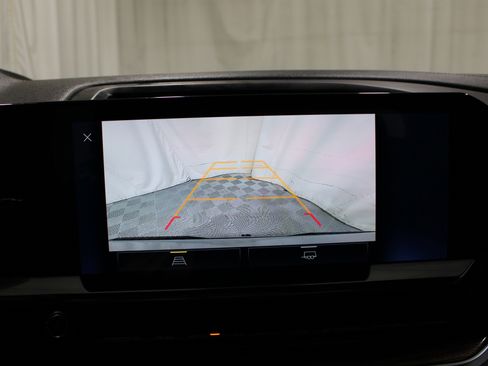 Used 2024 Chevrolet Silverado 1500 RST w/ Z71 Off-Road Package image 16