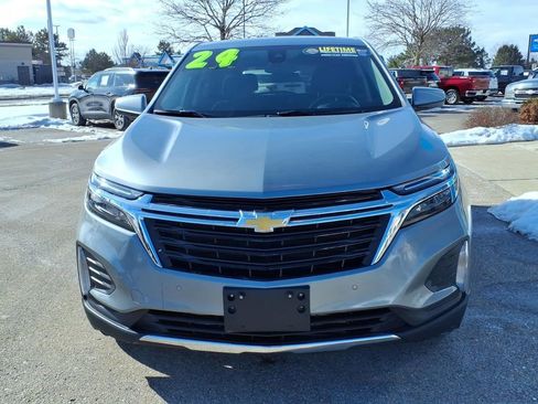 Used 2024 Chevrolet Equinox LT image 2