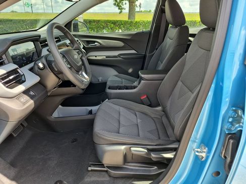 New 2027 Chevrolet Bolt LT FWD image 17