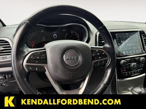 Used 2020 Jeep Grand Cherokee Laredo AWD/4WD image 13