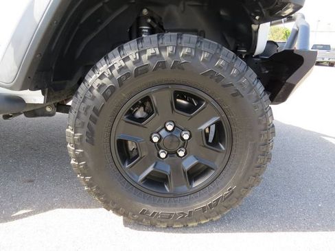 Used 2021 Jeep Gladiator Mojave AWD/4WD image 10