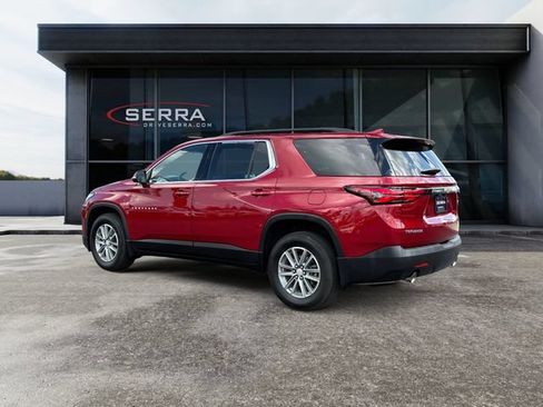 Used 2023 Chevrolet Traverse LT w/ LPO, Floor Liner Package FWD image 3